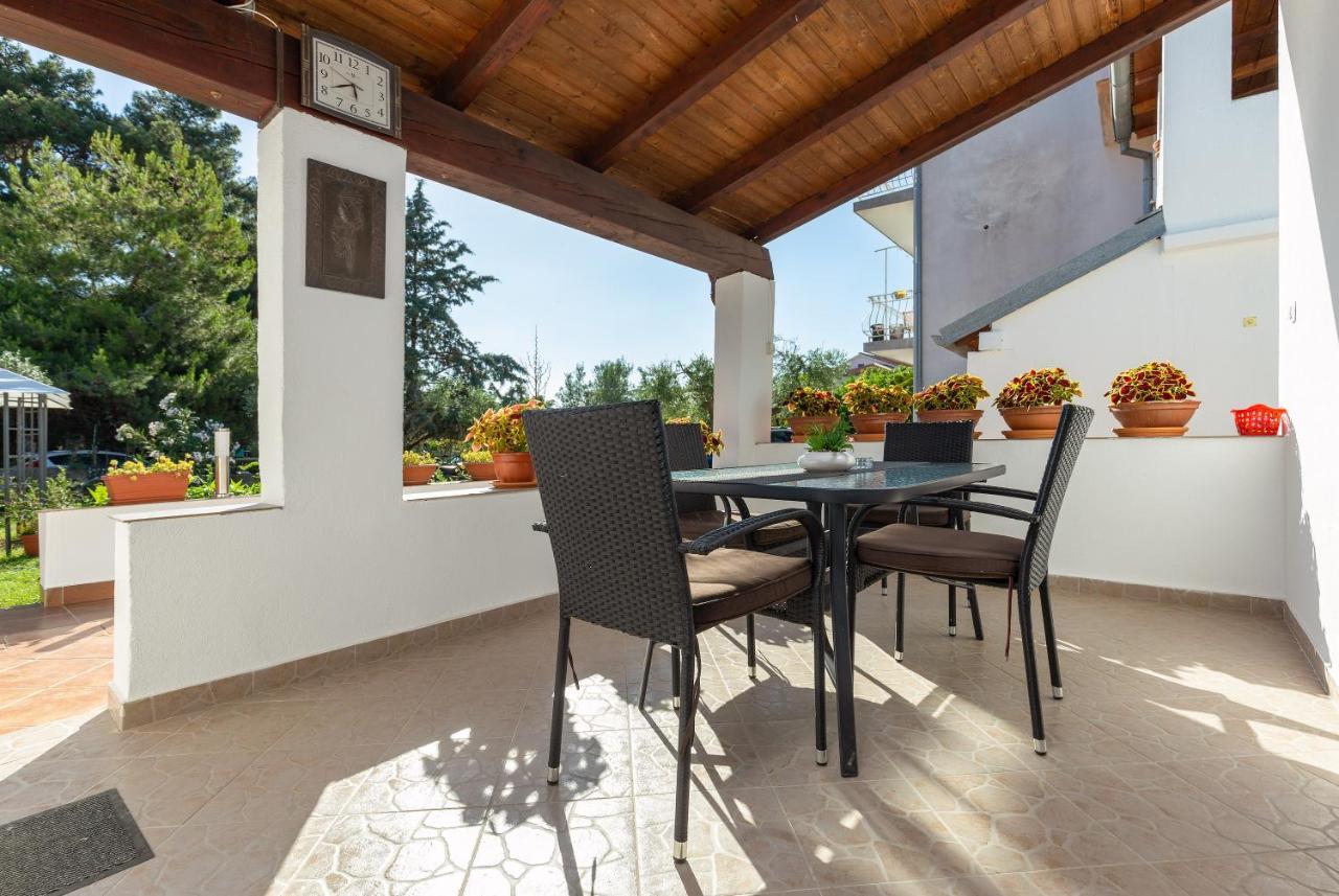 Apartments Elita Rovinj Bagian luar foto