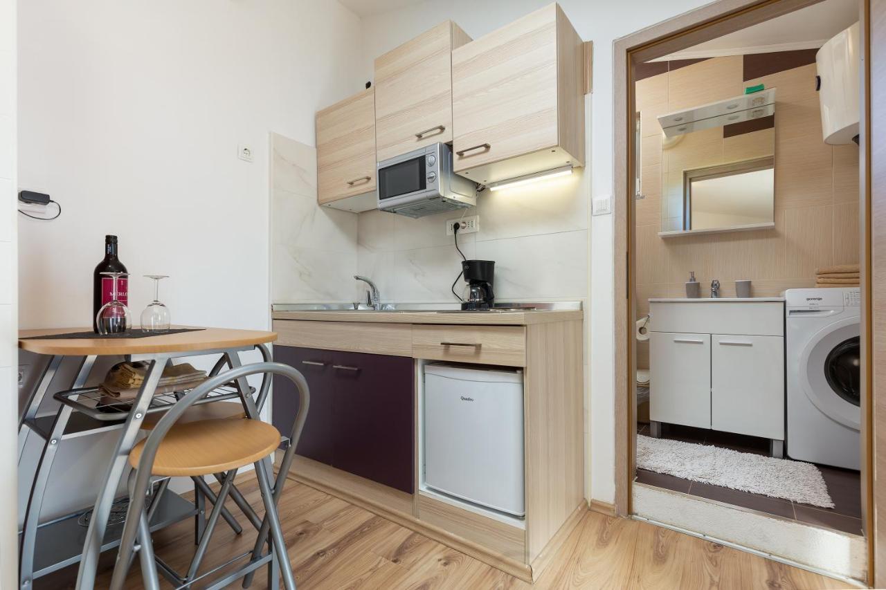 Apartments Elita Rovinj Bagian luar foto