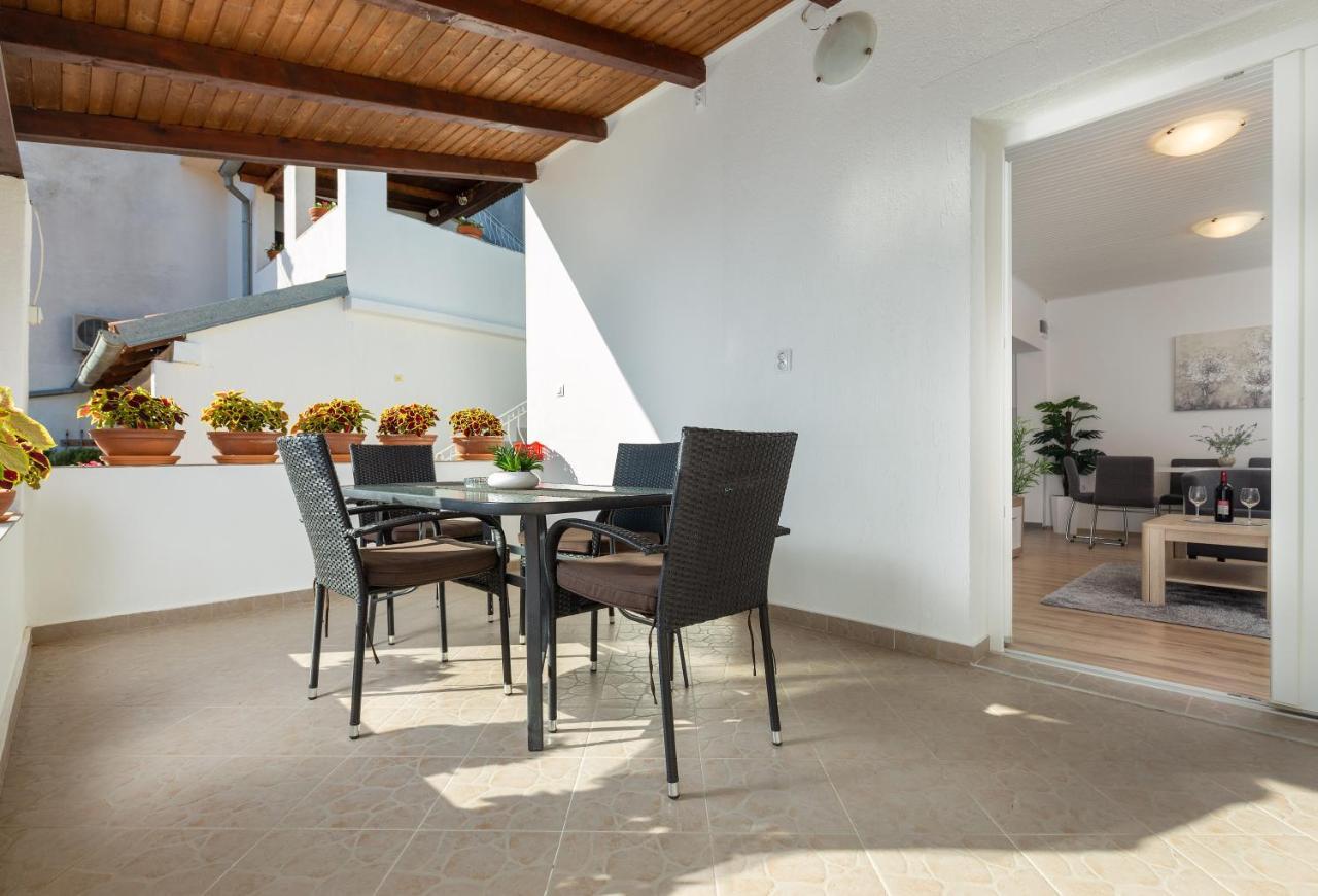 Apartments Elita Rovinj Bagian luar foto